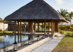 mauricius-hotel-c-mauritius-126_ext_w_1.jpg