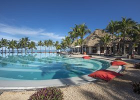 mauricius-hotel-dinarobin-beachcomber-504_ext_w_1.jpg