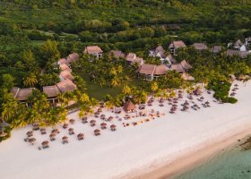 mauricius-hotel-dinarobin-beachcomber-508_ext_w_1.jpg