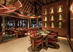 mauricius-hotel-dinarobin-beachcomber-513_ext_w_1.jpg