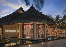 mauricius-hotel-dinarobin-beachcomber-519_ext_w_1.jpg