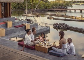 mauricius-hotel-four-seasons-resort-mauritius-148_ext_w_1.jpg