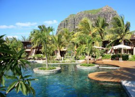 mauricius-hotel-lux-le-morne-067_ext_w_1.jpg