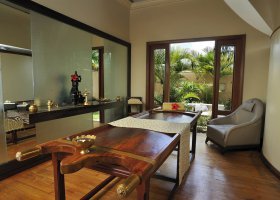 mauricius-hotel-maradiva-resort-villas-spa-025_ext_w_1.jpg