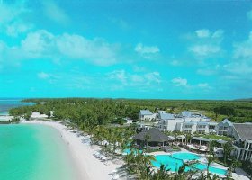mauricius-hotel-residence-035_ext_w_1.jpg