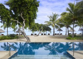 mauricius-hotel-st-regis-le-morne-resort-432_ext_w_1.jpg