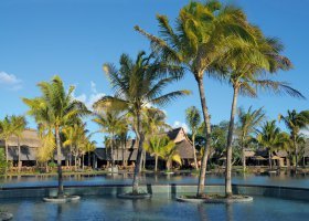 mauricius-hotel-trou-aux-biches-031_ext_w_1.jpg