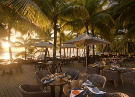 mauricius-hotel-trou-aux-biches-beachcomber-179_ext_w_1.jpg