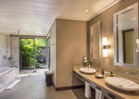 mauricius-hotel-trou-aux-biches-beachcomber-311_ext_w_1.jpg