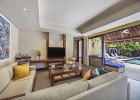 mauricius-hotel-trou-aux-biches-beachcomber-312_ext_w_1.jpg