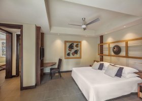 mauricius-hotel-trou-aux-biches-beachcomber-313_ext_w_1.jpg